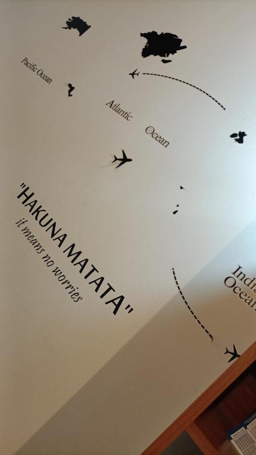 Hakuna Matata ,Grazioso Appartamento In Centro Caserta Eksteriør billede